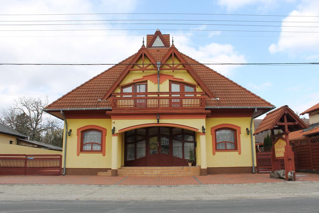 Hotel Nussbaum Panzio Keszthely Exteriér fotografie